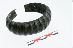 Foto von Bronzemelonenarmreif (NHMW-PRAE-026370)